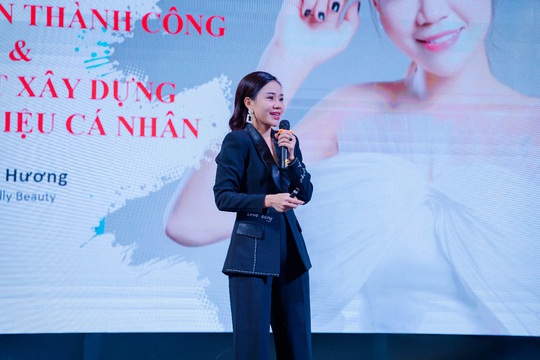 ceo-sally-huong-tai-toa-dam-cung-shark-hung